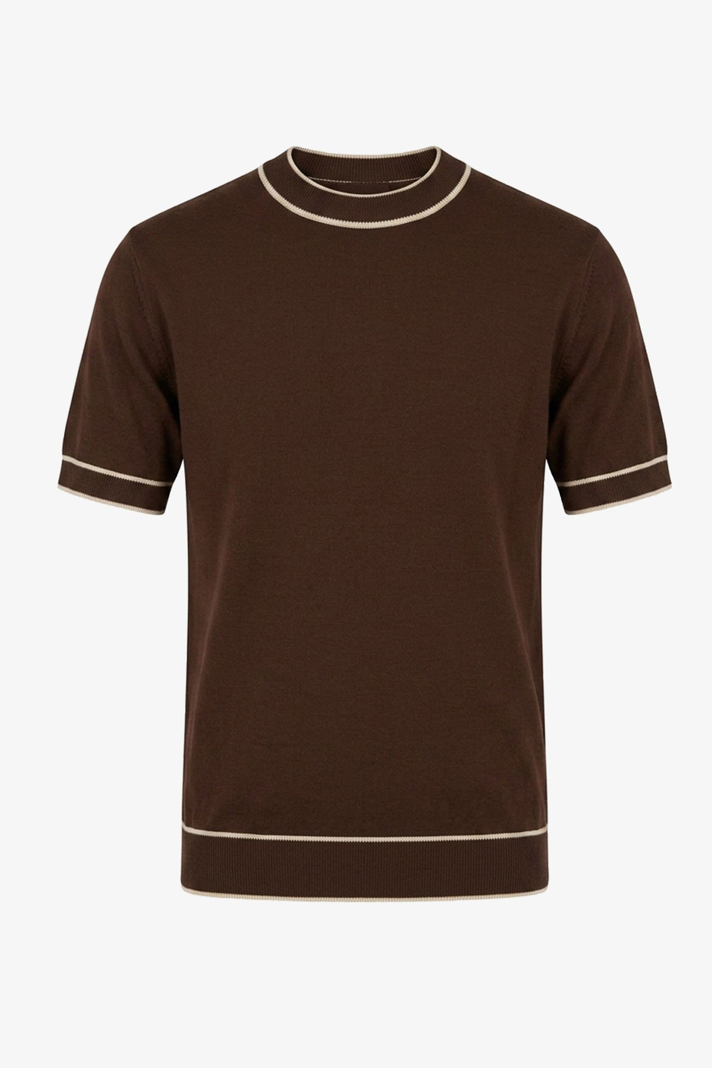Camiseta de punto marrón para hombre, corte regular, cuello redondo con ribete en contraste.