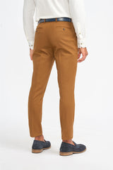 James - Pantalones formales de hombre color marrón camel