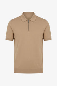 Polo de punto beige con cremallera en el cuello para hombre