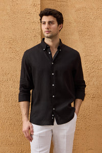 Camisa de hombre negra de lino puro, manga larga, con botones, ideal para el verano.