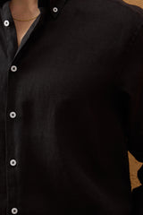 Camisa de hombre negra de lino puro, manga larga, con botones, ideal para el verano.