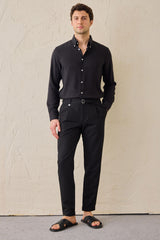 Pantalones Gurkha negros plisados para hombre, cintura ajustable, corte entallado.