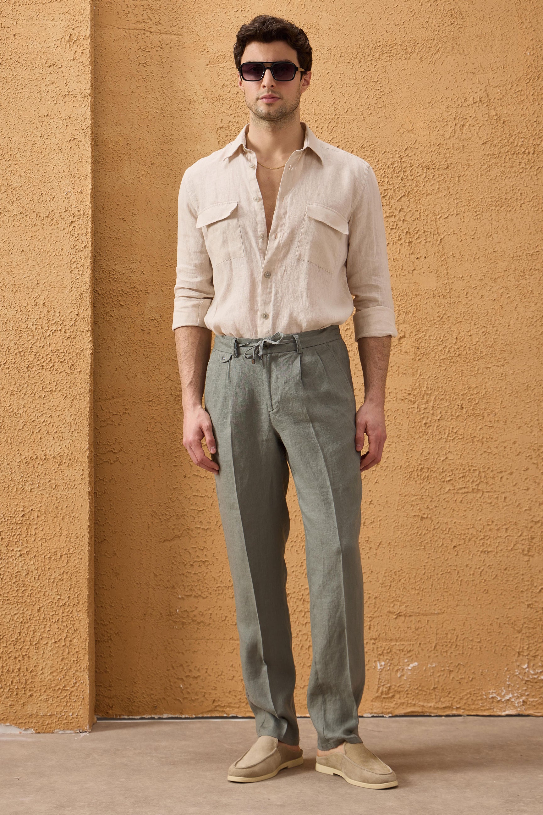Traje de dos piezas de lino verde salvia para hombre, estilo safari, con cremallera frontal, para verano.