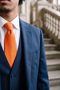 Corbata naranja delgada de 6 cm para hombre, color liso.