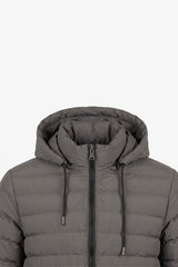 Chaqueta acolchada ligera con capucha y cremallera para hombre, color gris.