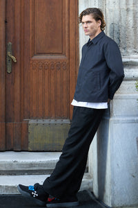 Chaqueta Harrington impermeable negra con cuello para hombre