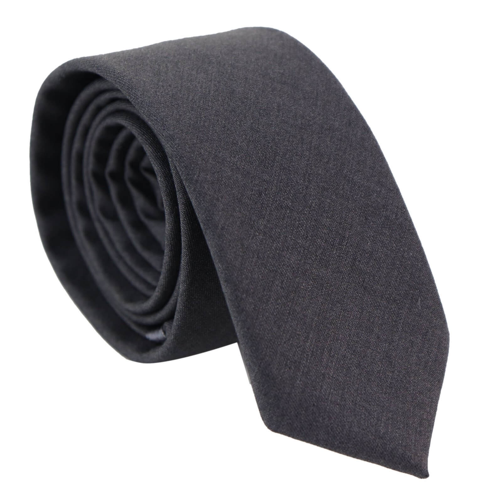 Conjunto de corbata y pañuelo