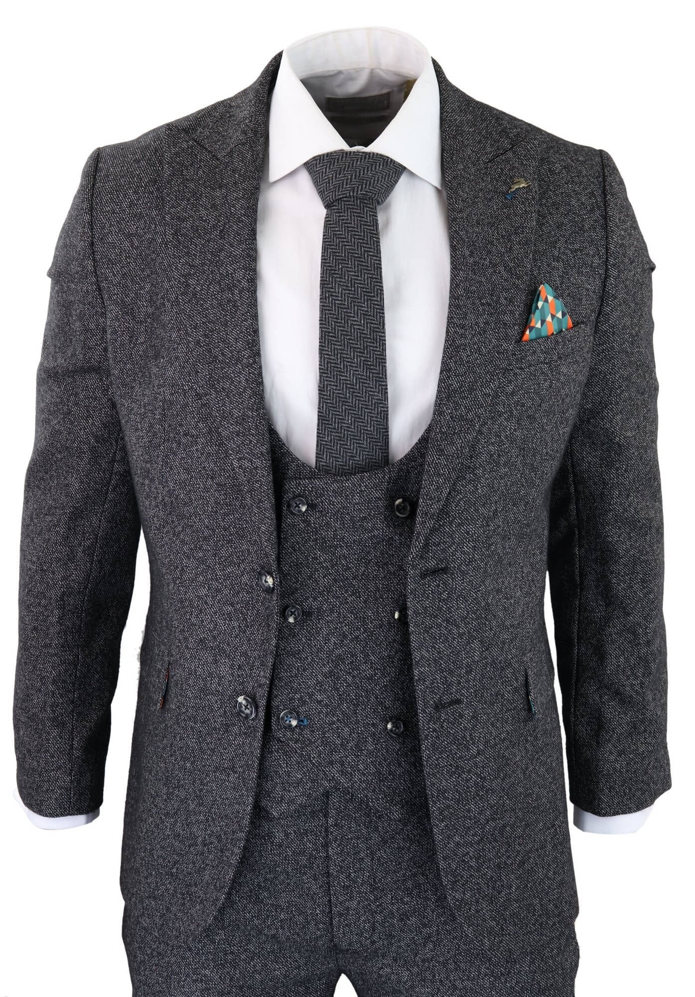 Traje de tres piezas para hombre en color gris carbón.