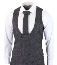 Traje de tres piezas para hombre en color gris carbón.