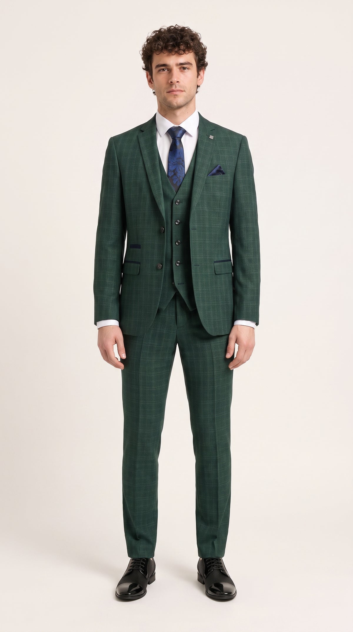 Look #342 styled with Leo - Traje de hombre de 3 piezas a cuadros verde de corte sastre