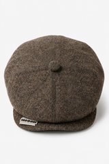 Gorra marrón de 8 paneles con cuchilla de afeitar