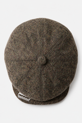 Gorra marrón de 8 paneles con cuchilla de afeitar