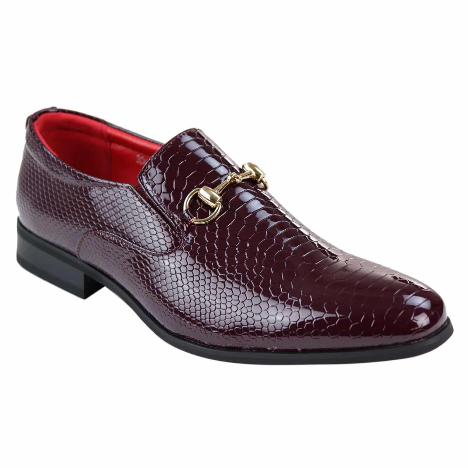 Zapatos de hombre de piel sintética con estampado de serpiente y charol - Vino