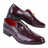 Zapatos de hombre de piel sintética con estampado de serpiente y charol - Vino