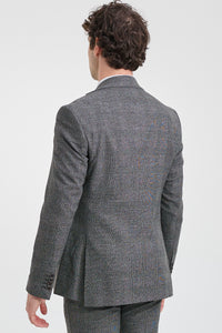 Traje de tres piezas para hombre, color gris con estampado de cuadros Glen.