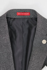 Traje de tres piezas para hombre, color gris con estampado de cuadros Glen.