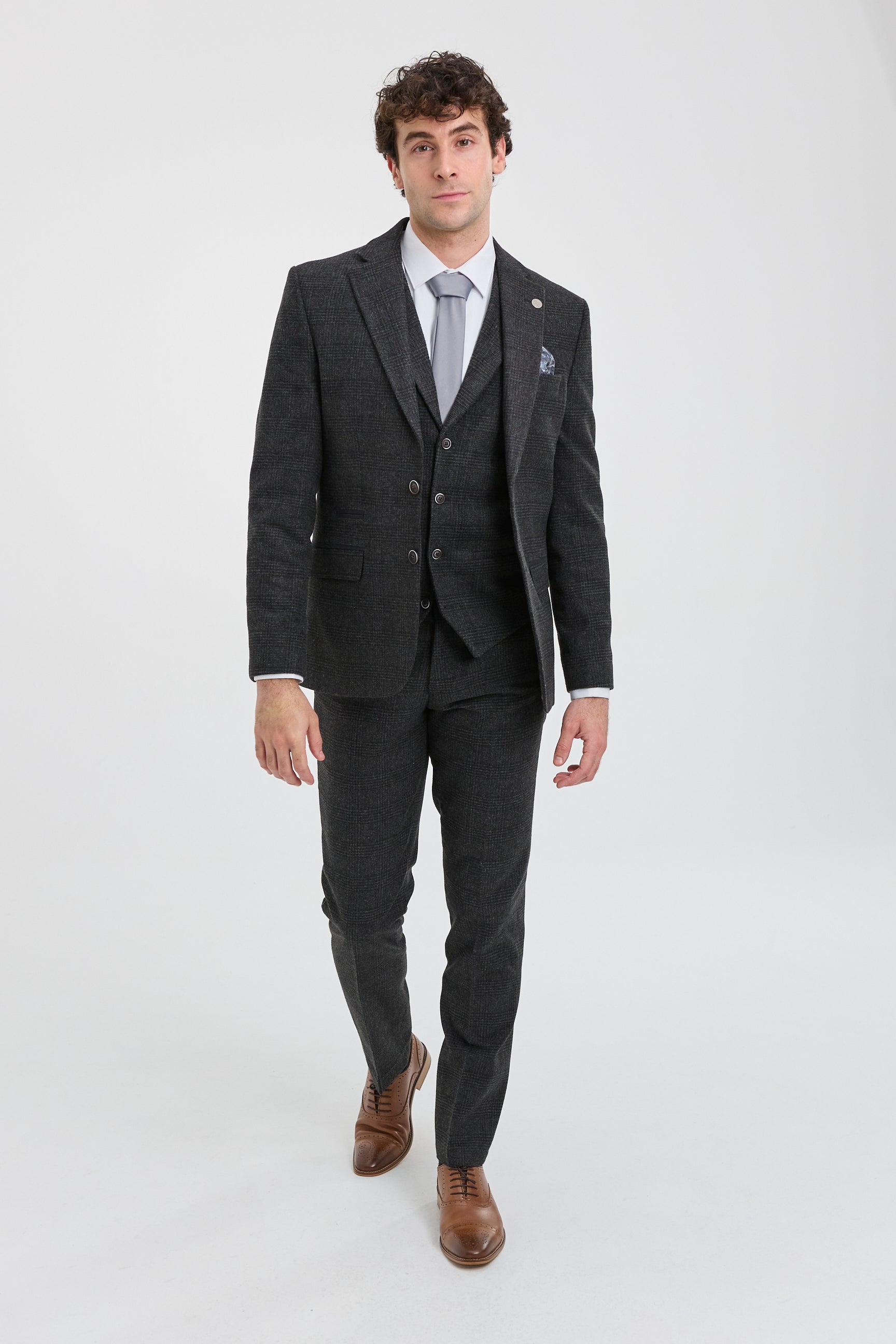 Traje de tres piezas para hombre, negro, con estampado de cuadros Glen.