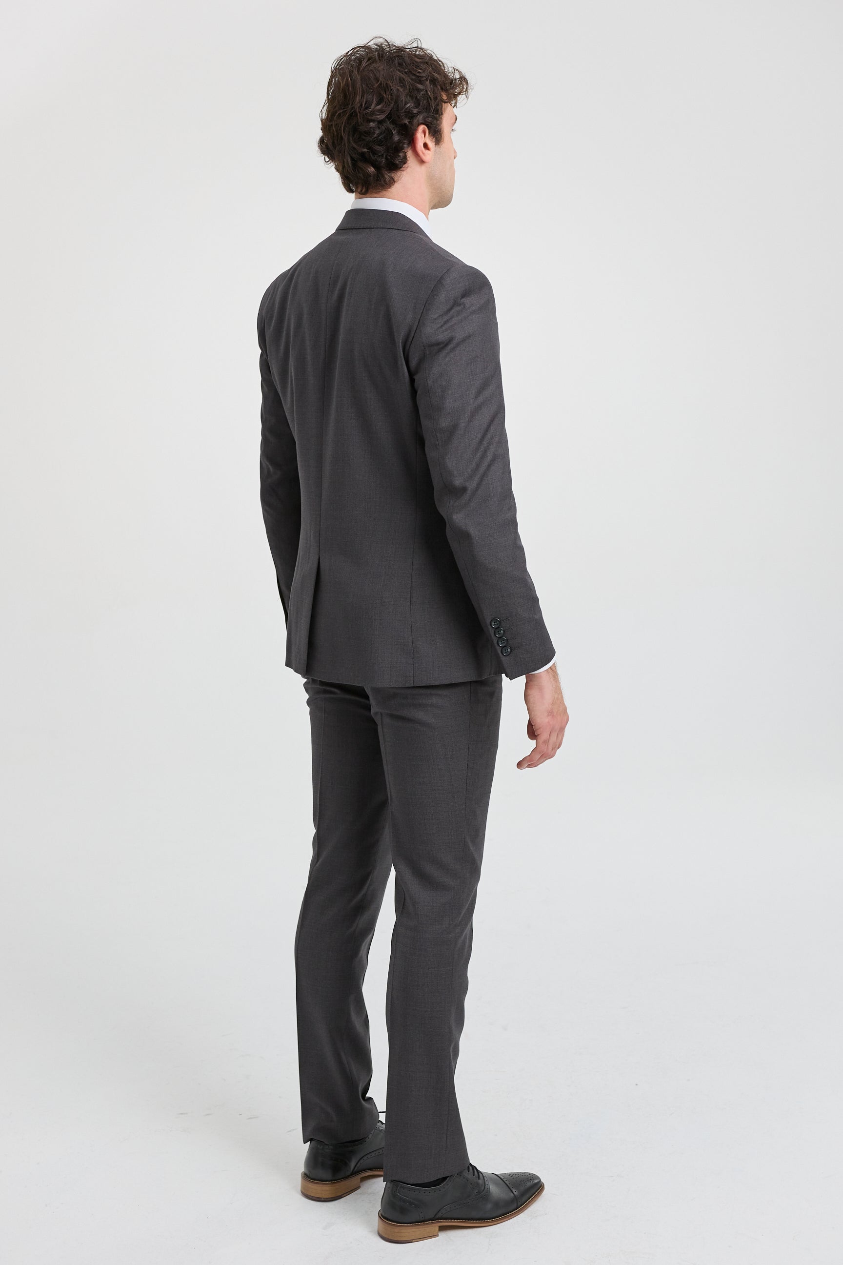 Traje de hombre de 3 piezas gris oscuro carbón con costura clásica para bodas, verano y graduaciones.