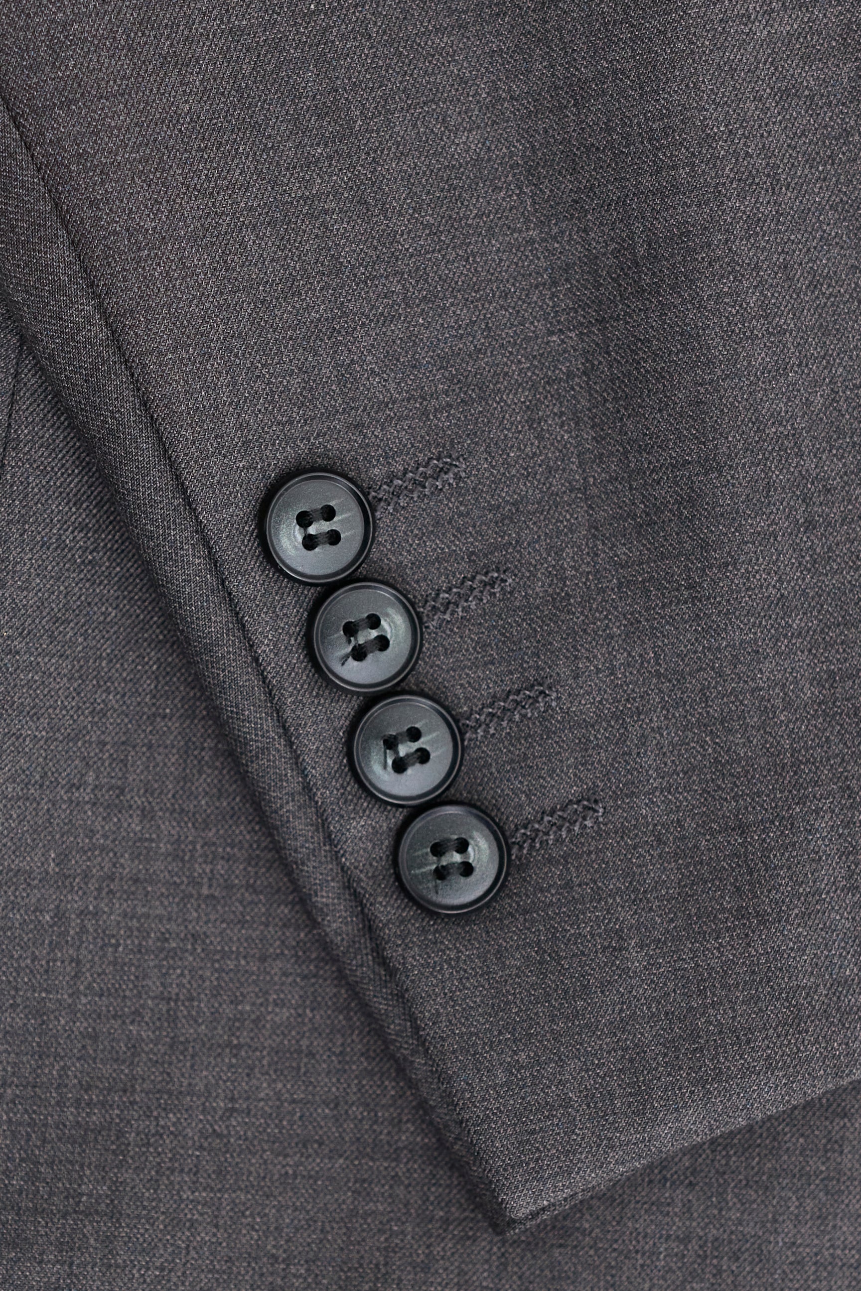 Traje de hombre de 3 piezas gris oscuro carbón con costura clásica para bodas, verano y graduaciones.