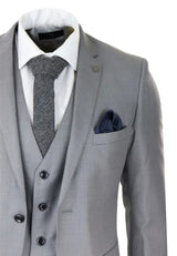 Traje de hombre gris claro de 3 piezas con costura clásica para bodas, verano y graduaciones. Traje clásico para novios.