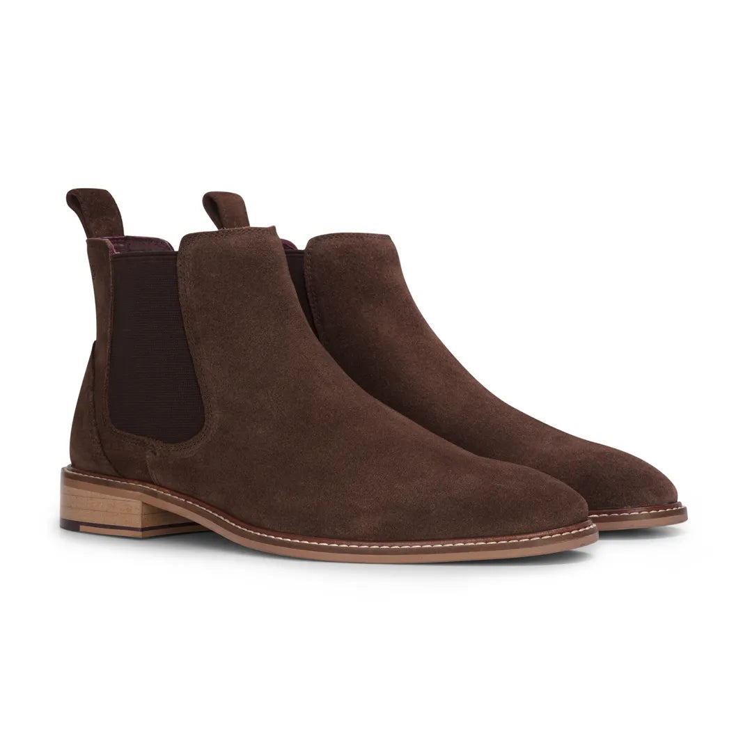 Botines Chelsea sin cordones para hombre, de ante marrón.