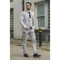 Traje de tres piezas IM3 para hombre, gris a cuadros, corte entallado.
