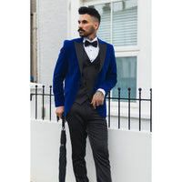 Esmoquin de terciopelo azul marino para hombre con solapas de satén. Ideal para cenas, bodas, graduaciones y eventos formales.