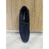 Mocasines ligeros de gamuza azul marino para hombre.
