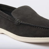 Mocasines negros de ante para hombre, de ajuste cómodo.