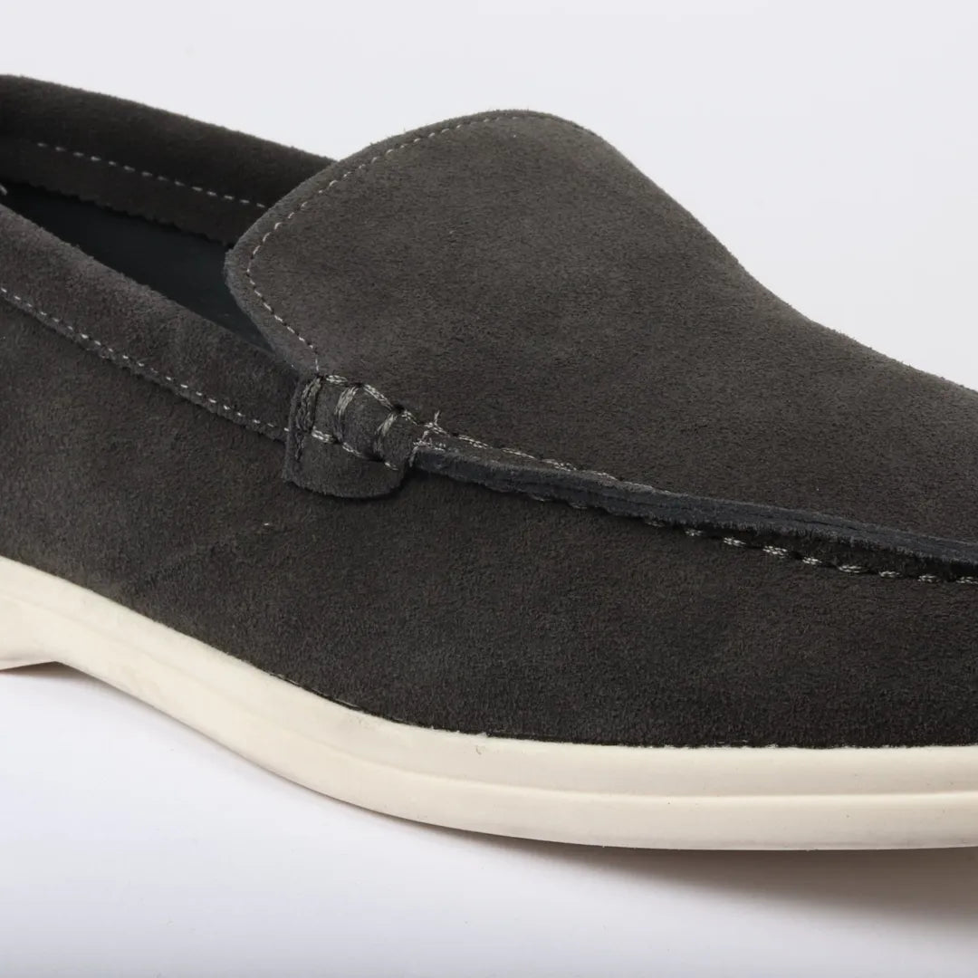Mocasines negros de ante para hombre, de ajuste cómodo.