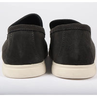 Mocasines negros de ante para hombre, de ajuste cómodo.