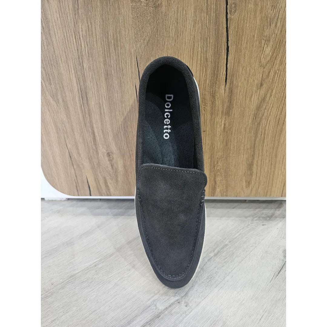 Mocasines negros de ante para hombre, de ajuste cómodo.