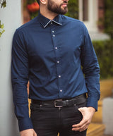 Camisa azul marino de hombre con botones y estampado floral Winchester