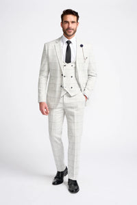 Traje de tres piezas a cuadros gris claro