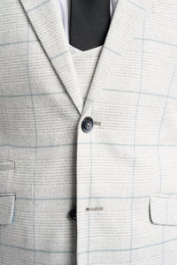 Traje de tres piezas a cuadros gris claro