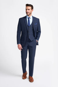 Traje de hombre azul marino de corte entallado
