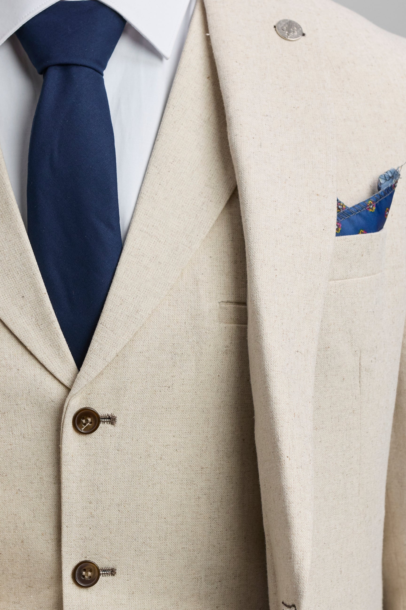 Traje de boda de verano de lino de 3 piezas para hombre TP-21, color beige.