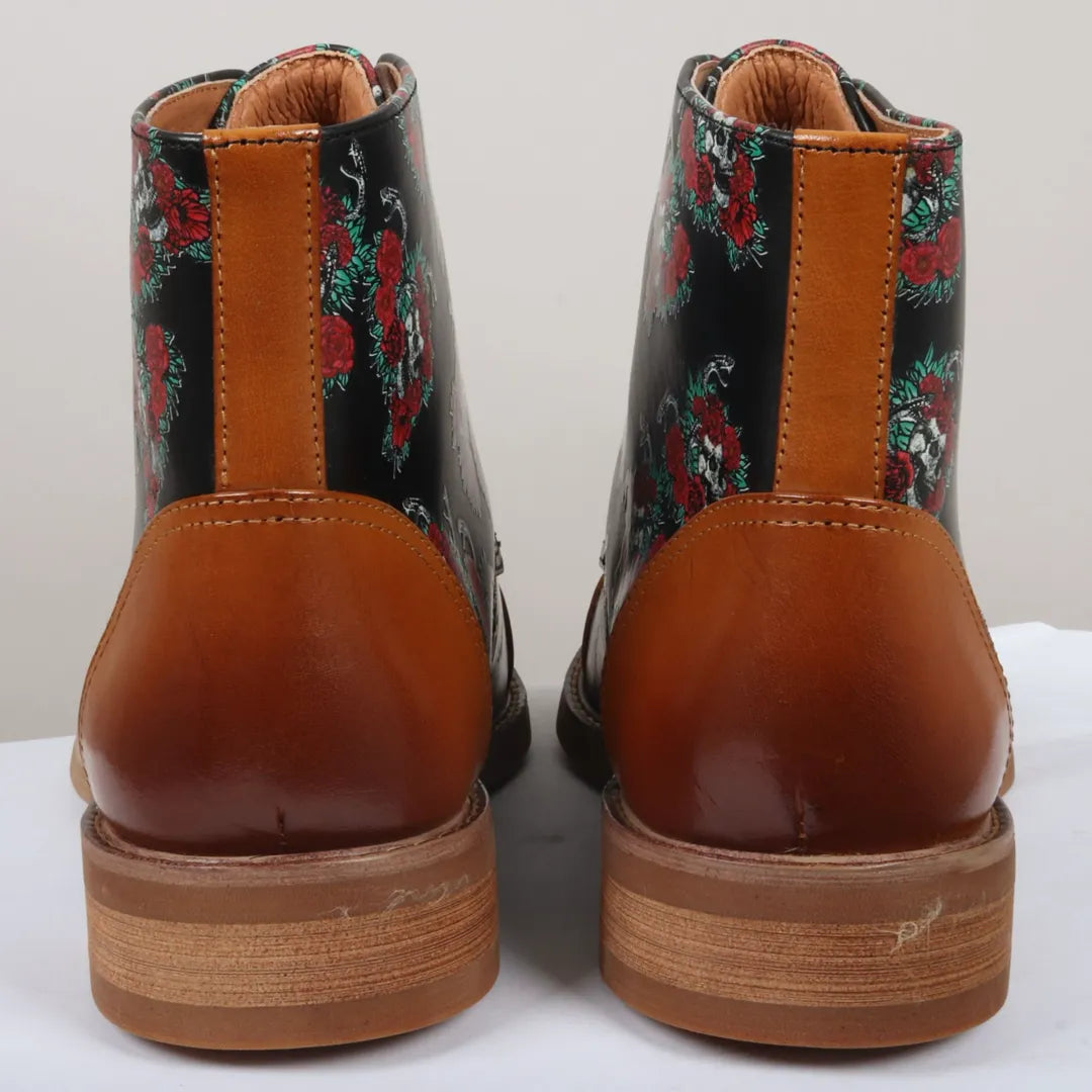 Adam - Botas Oxford de cuero marrón con estampado floral y calavera para hombre