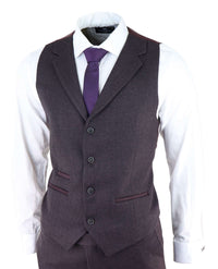Traje de tres piezas de tweed color ciruela con estampado de espiga para hombre