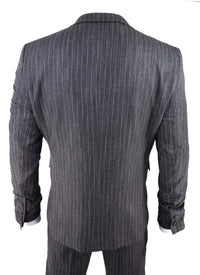 Traje de tres piezas para hombre de tweed gris con raya diplomática y estampado de espiga.
