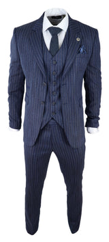 Traje de tres piezas para hombre de tweed azul con raya diplomática y estampado de espiga.