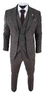 Traje de tres piezas de tweed marrón para hombre