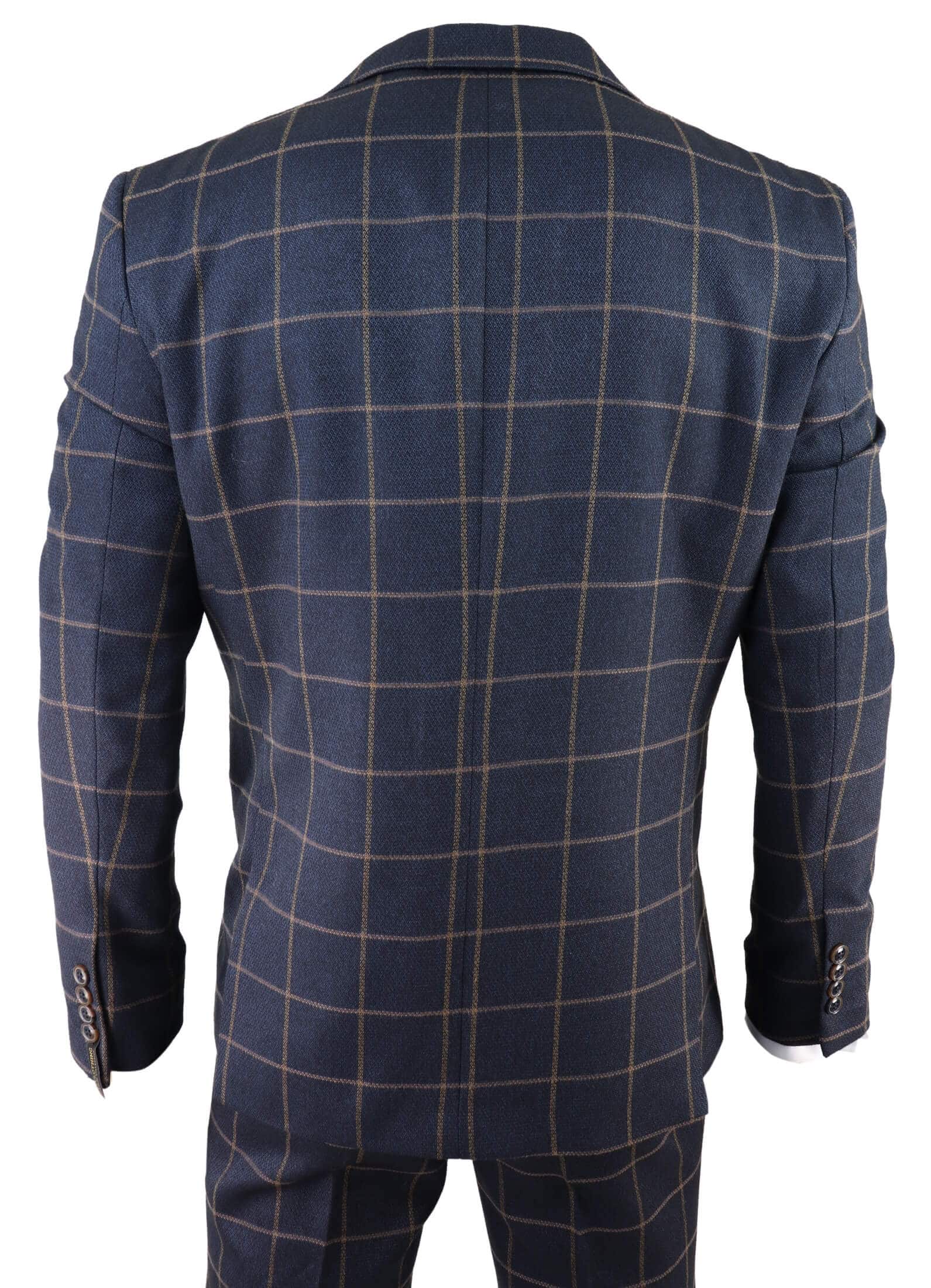 Traje de tres piezas para hombre, color azul marino con estampado de cuadros.