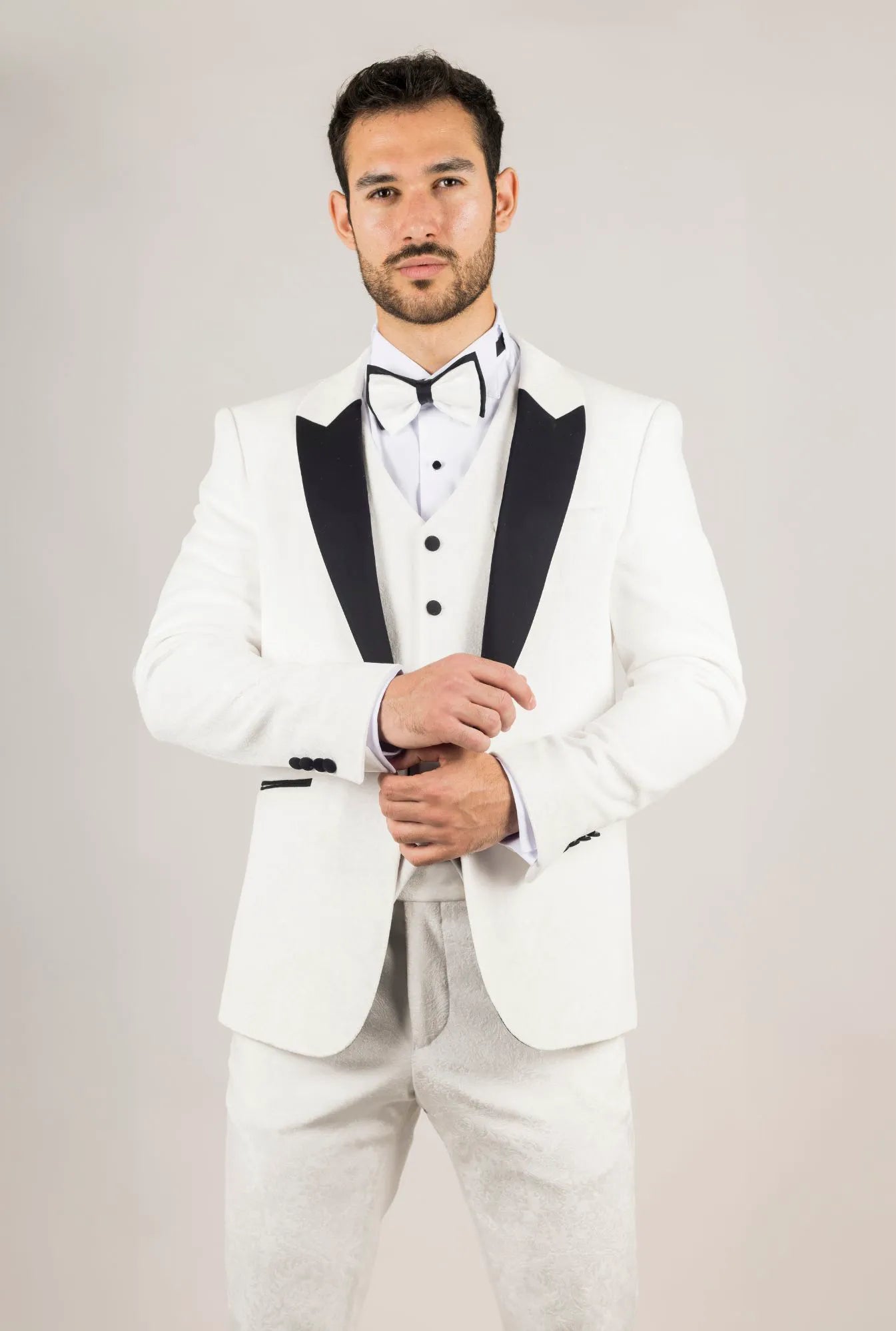 Traje de boda de terciopelo blanco de 3 piezas para hombre AK-24 con solapas negras.