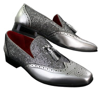Zapatos elegantes de fiesta para hombre, brillantes, con borlas, en rojo, plateado y negro, sin cordones, de charol.