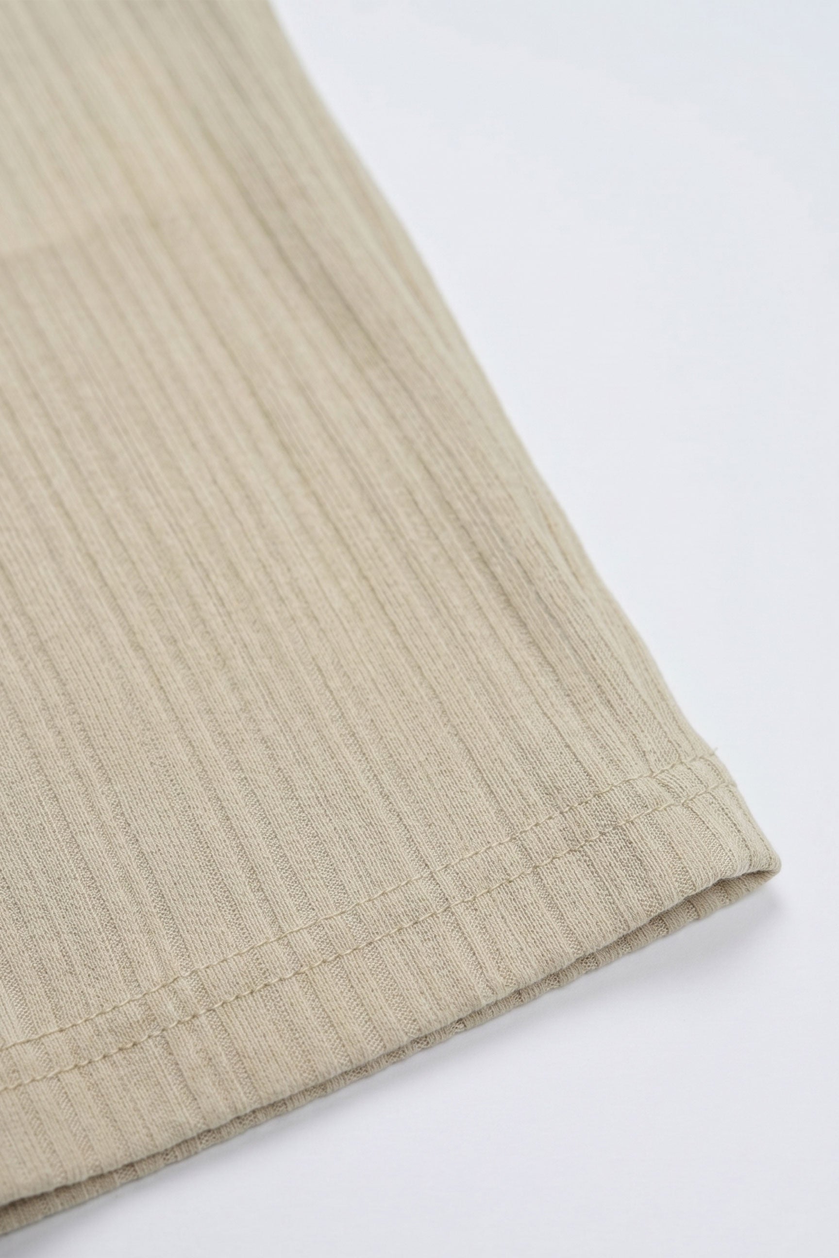 Camiseta clásica beige acanalada para hombre