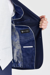 Traje azul marino Belmont con chaleco plateado Belmont en contraste.