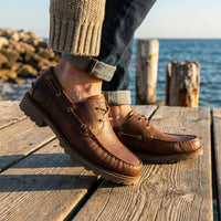 Botines bajos de piel marrón impermeables Boat C5 para hombre.