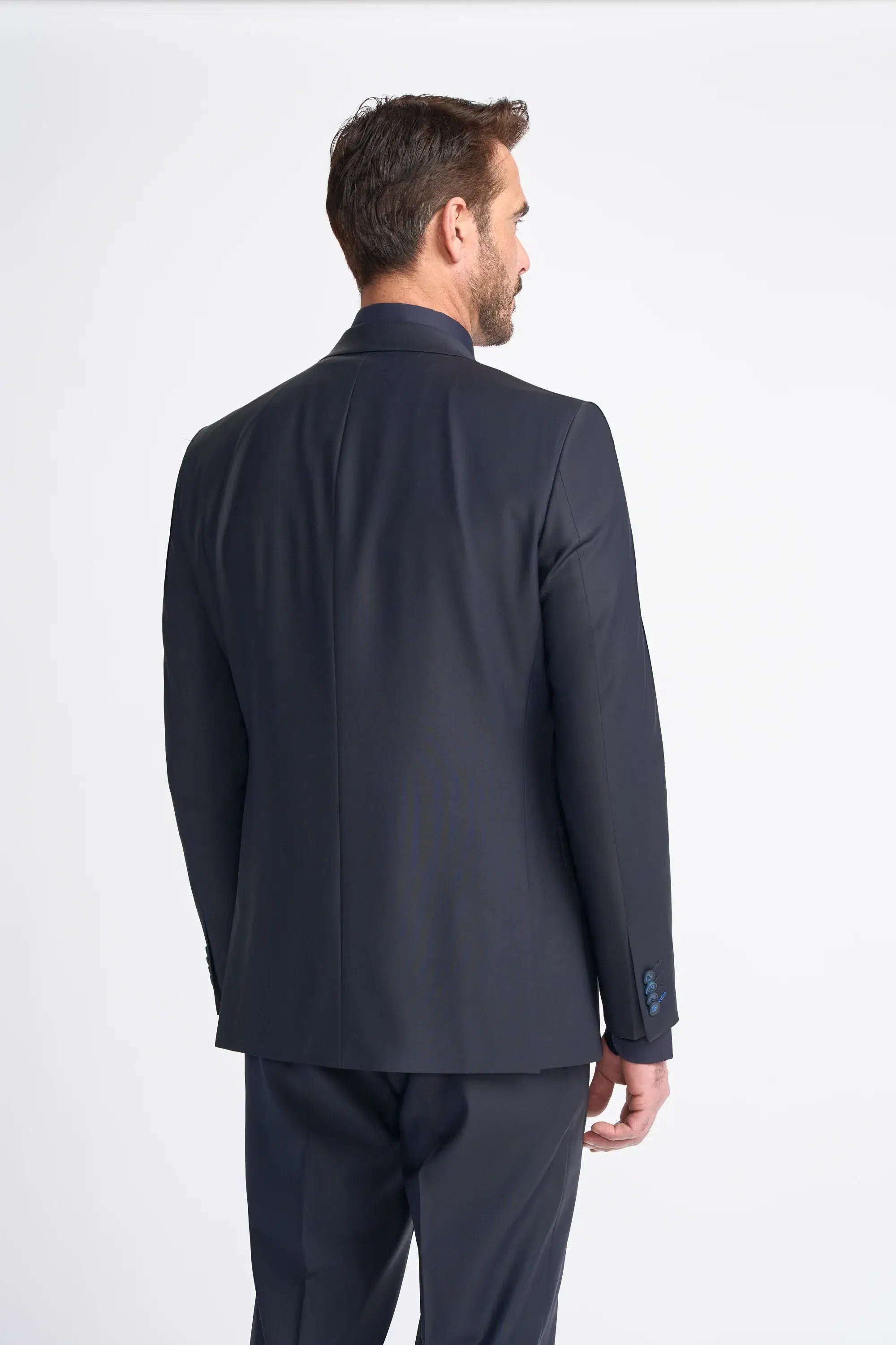 Bond - Traje de tres piezas para hombre, color azul marino oscuro, corte entallado.