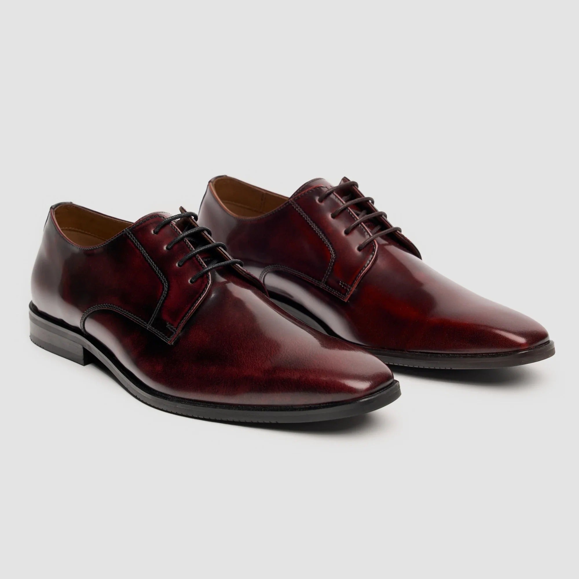 Chester - Zapatos Derby de hombre color burdeos brillante pulido